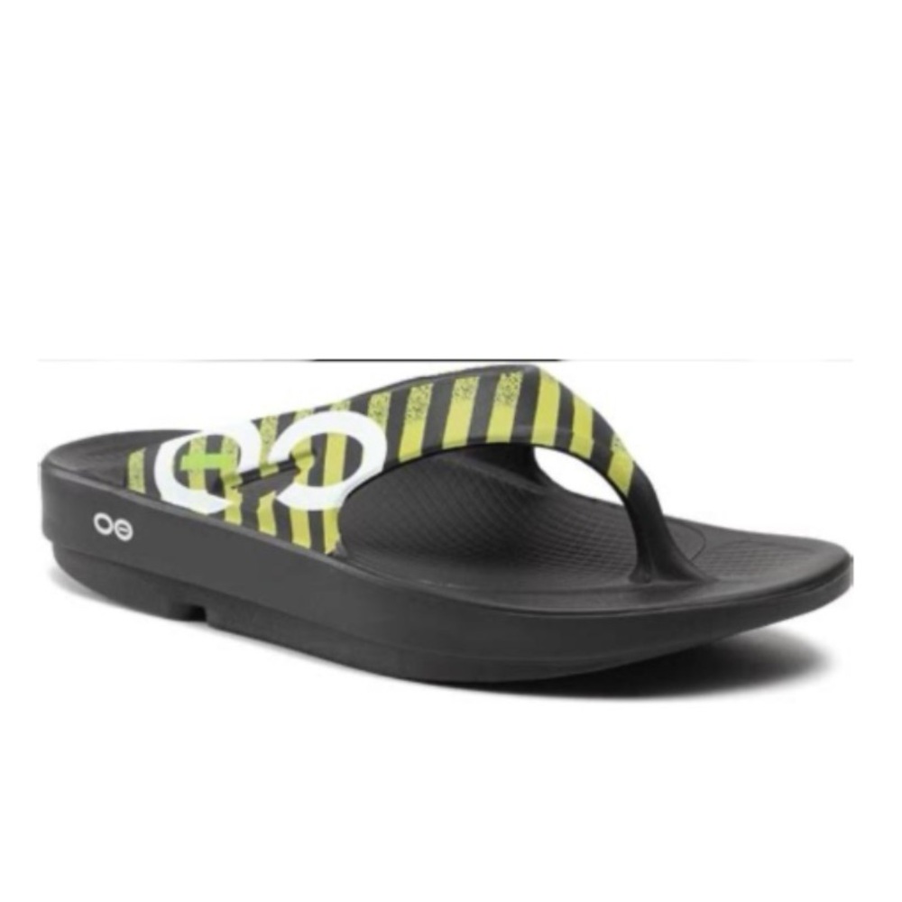 OOFOS UNISEX Black and Neon Green Flip-Flops Sandals